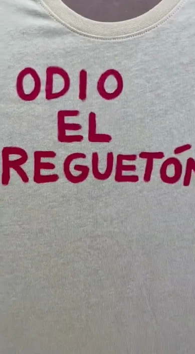Terminator es – Street-Art: Szene aus dem Art-Is-Trash-Video von Francisco de Pájaro