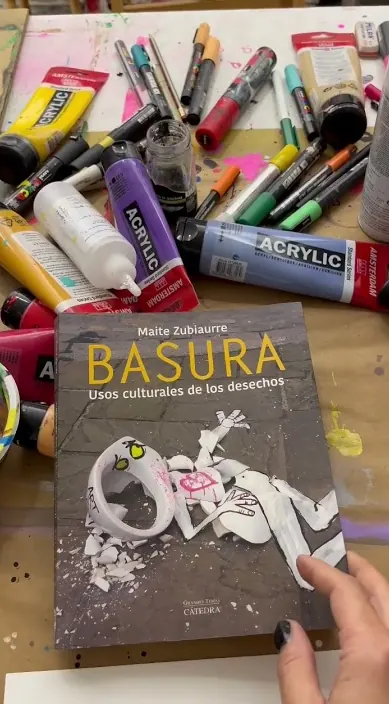 Toilet – Street-Art in Barcelona: Szene aus dem Art-Is-Trash-Video von Francisco de Pájaro