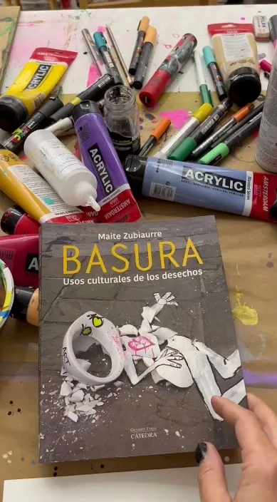 Toilet – Street-Art in Barcelona: Szene aus dem Art-Is-Trash-Video von Francisco de Pájaro