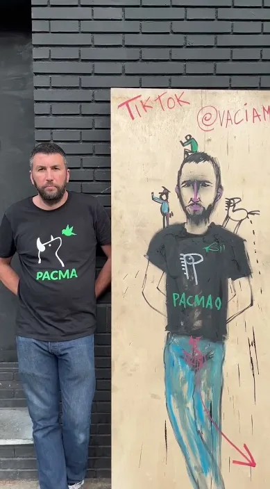 TONI de @Vaciamos es – Street-Art: Szene aus dem Art-Is-Trash-Video von Francisco de Pájaro