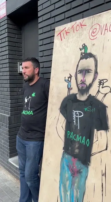 TONI @Vaciamos es – Street-Art: Szene aus dem Art-Is-Trash-Video von Francisco de Pájaro