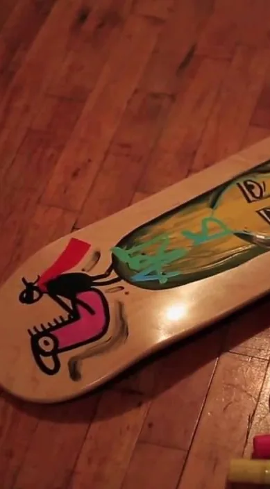 Tra$hboard for skateboard art exhibition 2016 – Street-Art in New York: Szene aus dem Art-Is-Trash-Video von Francisco de Pájaro
