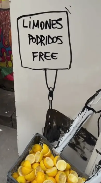 Vendo limones. es – Street-Art: Szene aus dem Art-Is-Trash-Video von Francisco de Pájaro